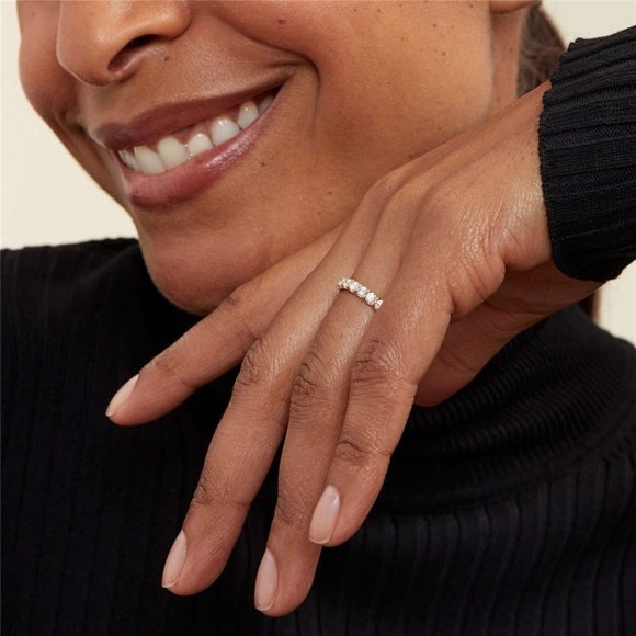 2.5 mm Moissanite Diamond Round Pave Half Eternity Wedding Engagement Band Ring - Picture 3 of 12